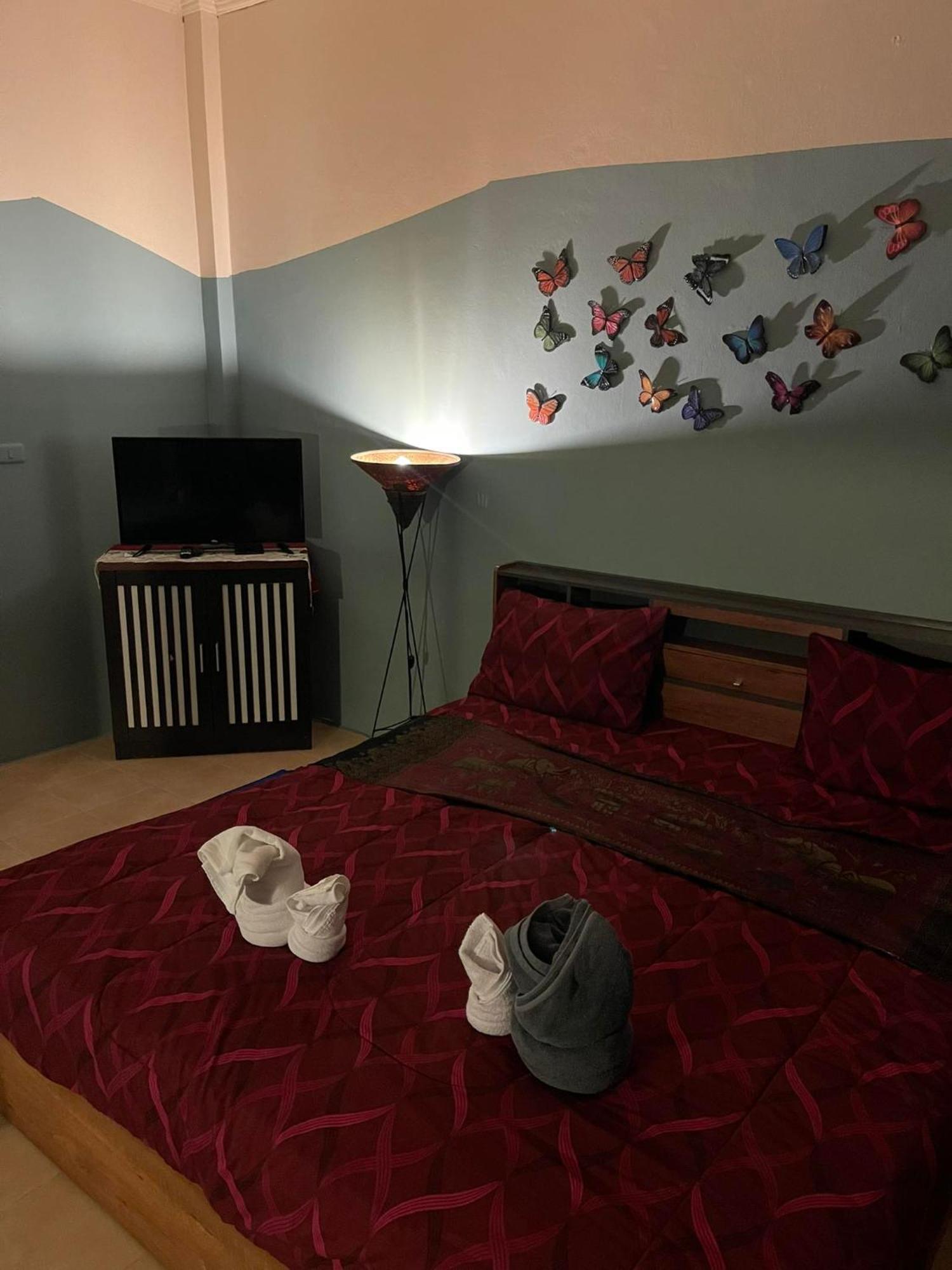 San Antonio Beach Guesthouse & Restaurant Ката-Бич Экстерьер фото